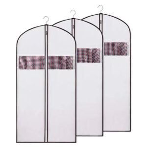 Open the windows on both sides to see the suit pockets